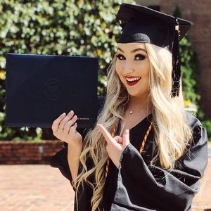 Meet your Posher, Jordan anne